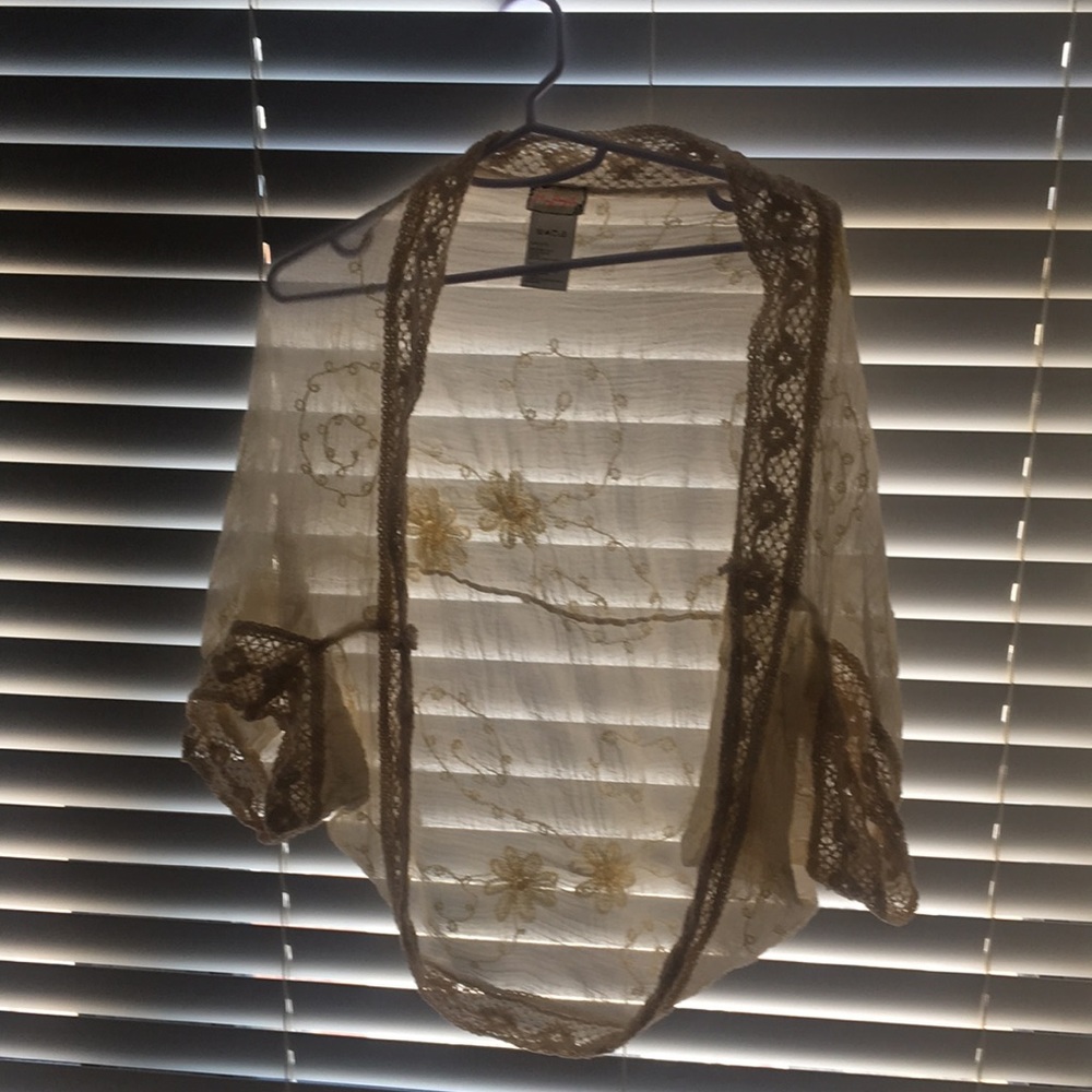 FREE PEOPLE embroidered kimono style wrap